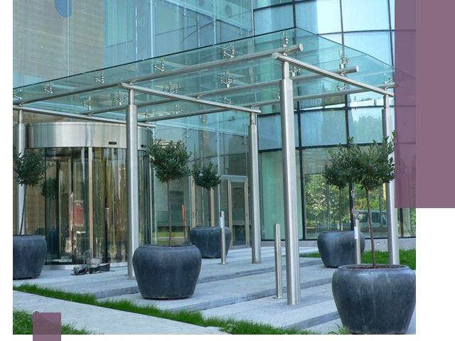 Навесы из стекла на заказ в Кохме — монтаж и установка